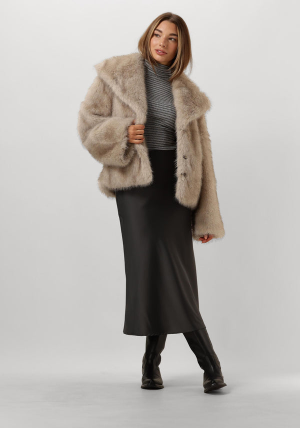 Faux Fur Oversized Coat | Turn Down Collar | Winter Warmth