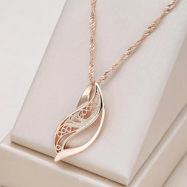 Leaf Filigree Pendant Necklace | Rose Gold Finish